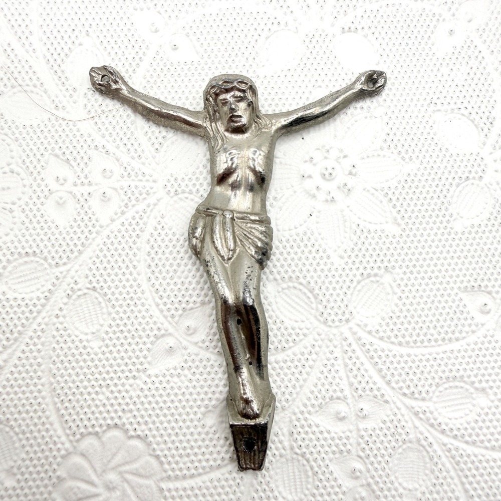 Vintage Silver Tone Pewter Jesus Corpus Christi Crucifix 2.5" Wall Figurine